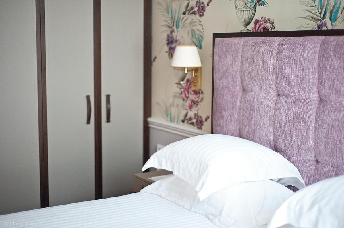 Un ou plusieurs lits dans un hébergement de l'établissement Hôtel de Sèze & Spa Bordeaux Centre