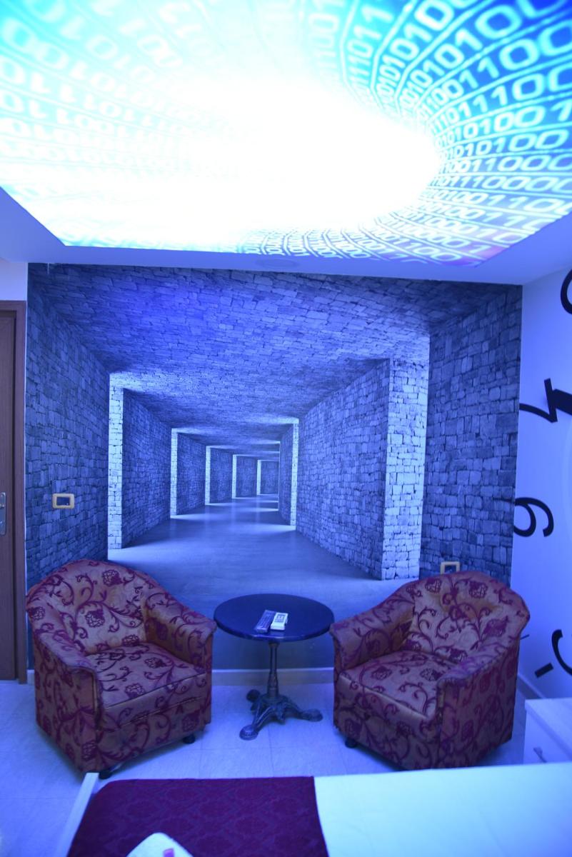 Suitetrails - Alindro City Center Apartment
