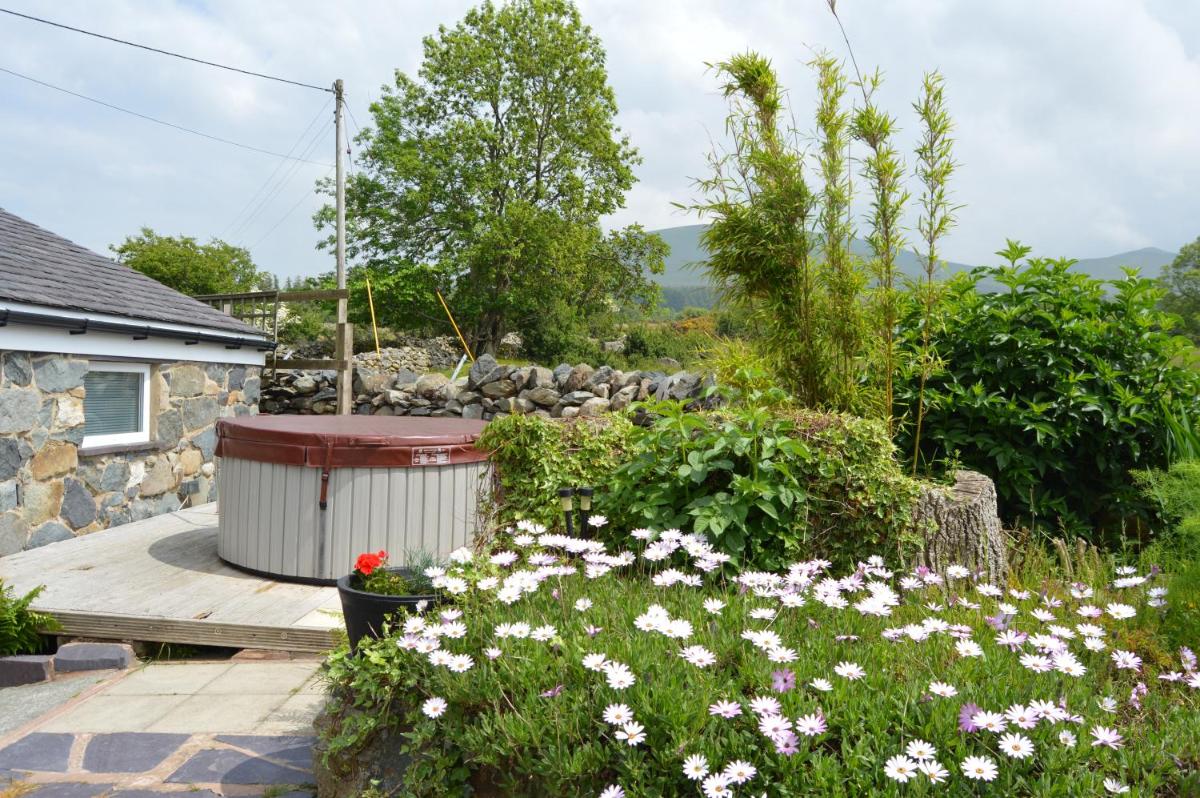 Beudy Bach and Beudy Mawr Mountainstudios - Housity