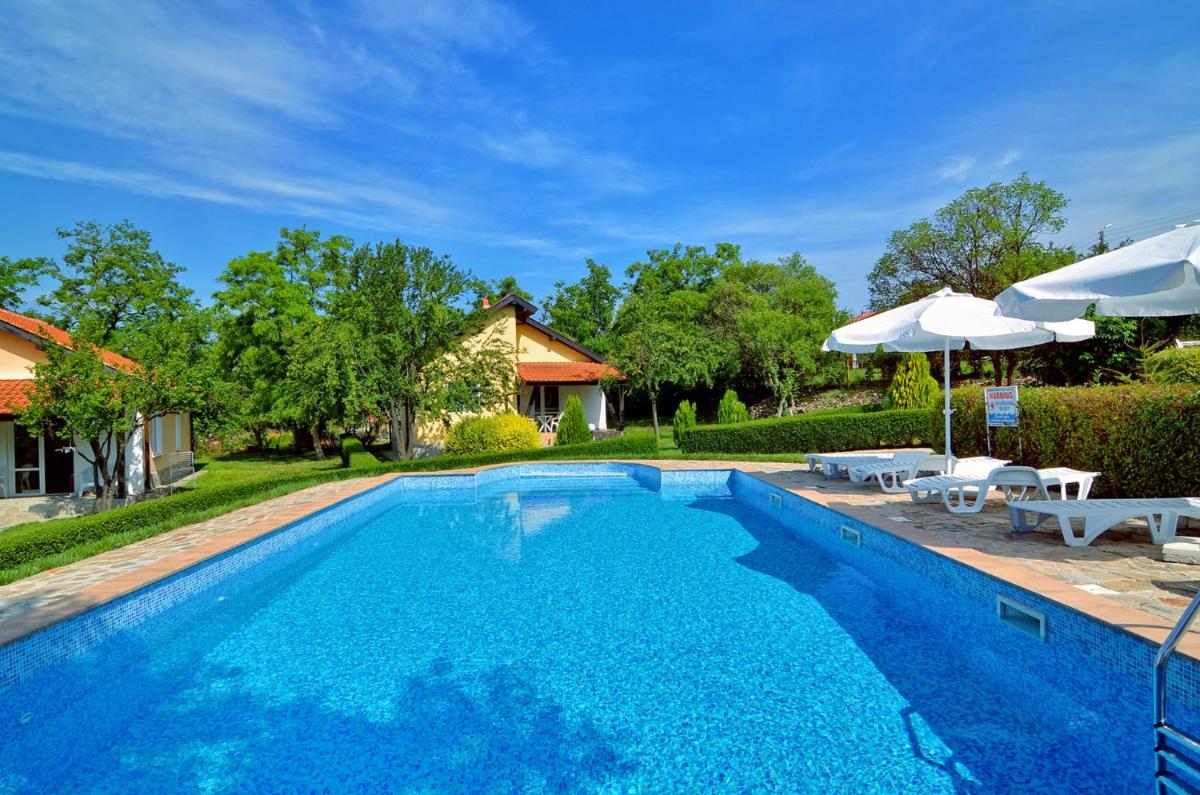 Green Life - 3 Villas with private Pool - Housity