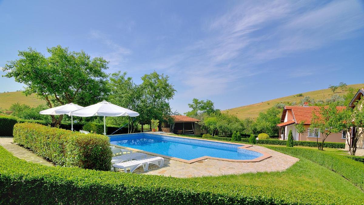 Green Life - 3 Villas with private Pool - Housity