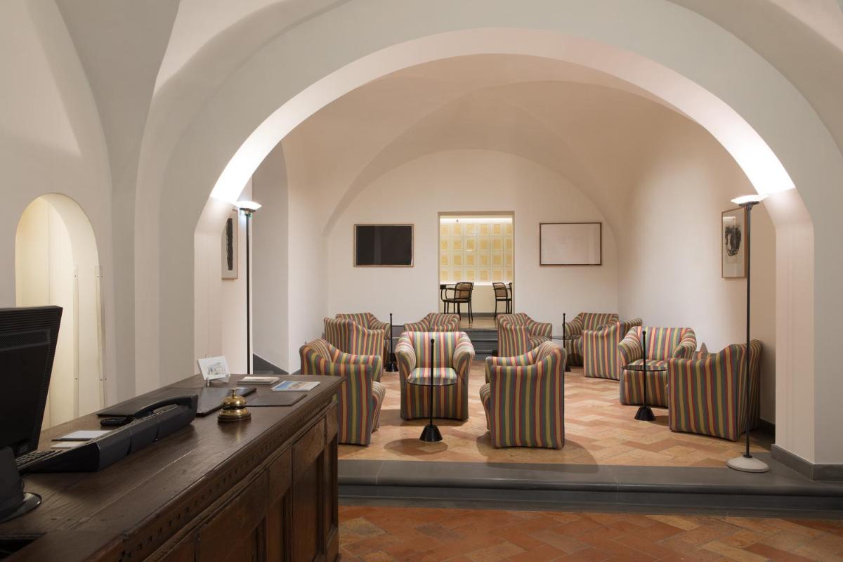 Hotel Tiferno - Housity