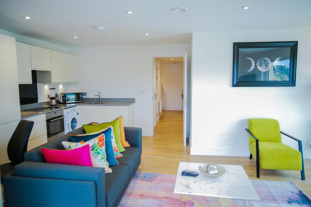 EXECUTIVE 2 BED APARTMENT - Housity