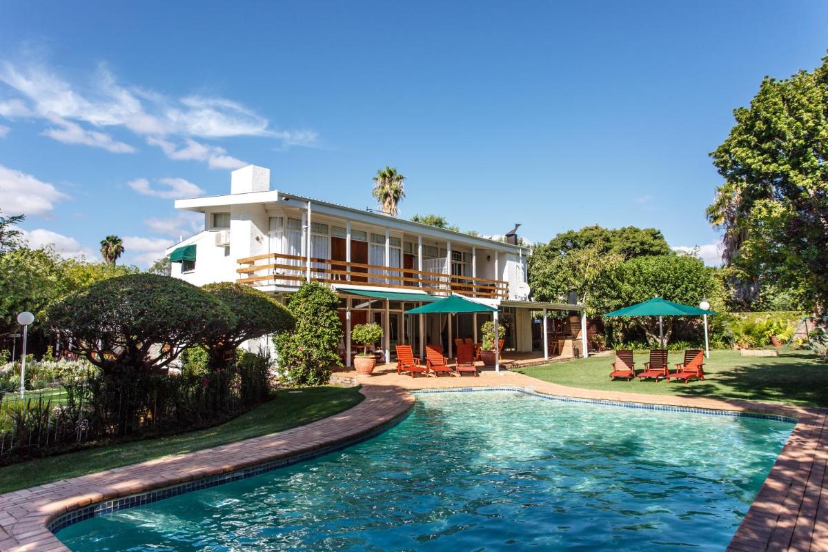 Raw Karoo Guest House - Housity