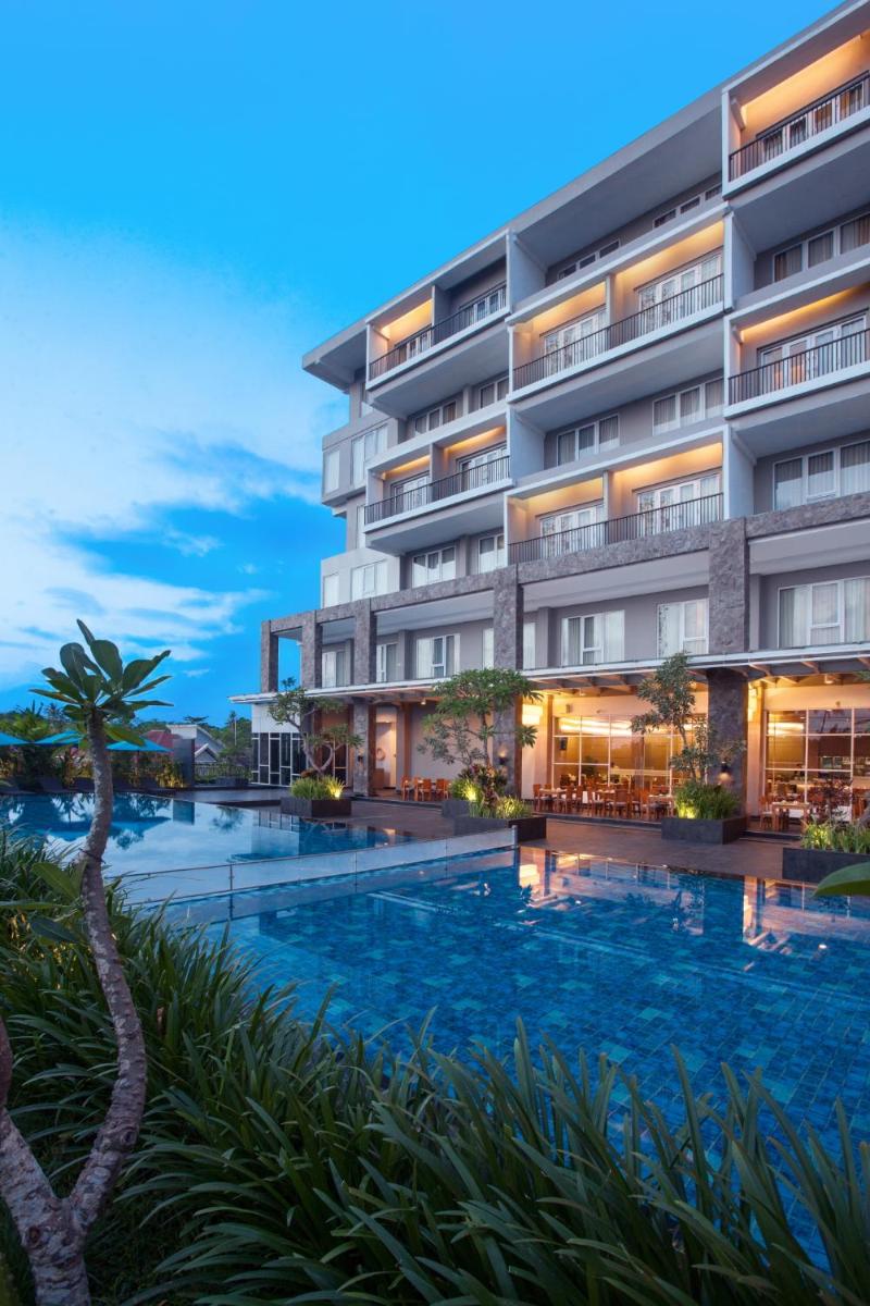 Hotel Santika Banyuwangi - Housity