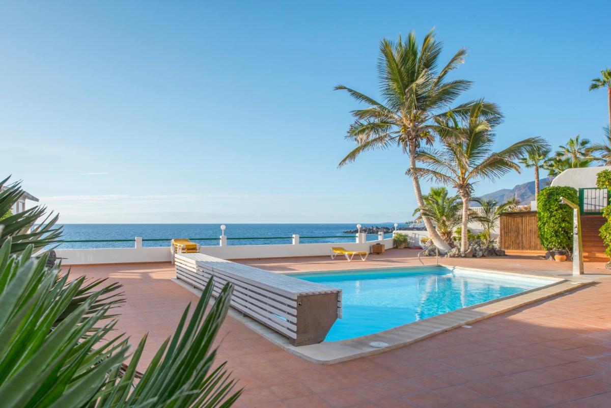 Modern, bright and welcoming oceanfront apartment - Housity