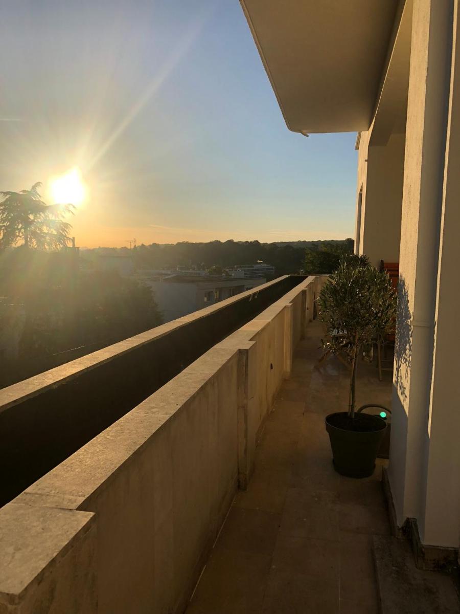 Exceptionnel, 130 m2, vue aérienne sur Paris - Housity