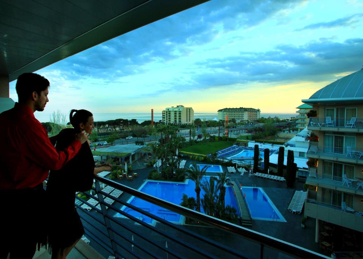 Clientes alojados en AQUA Hotel Onabrava & Spa 4*Sup