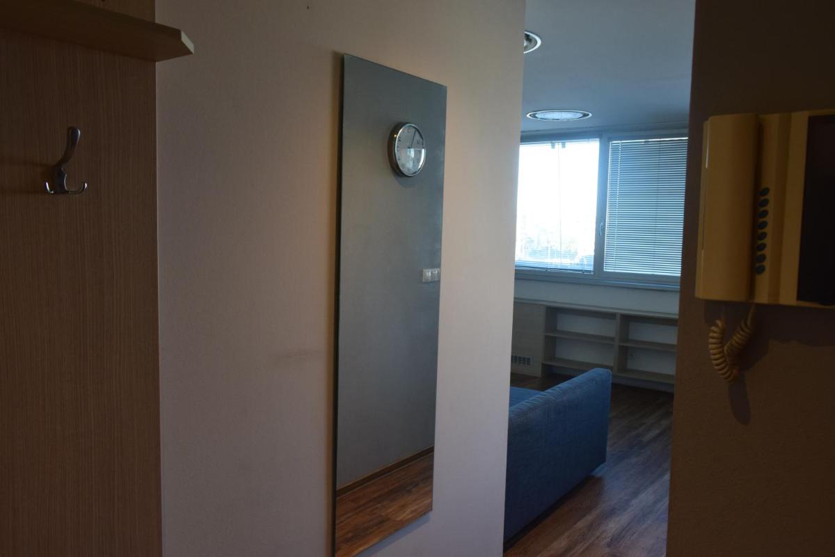 22nd Uprising Square - Housity