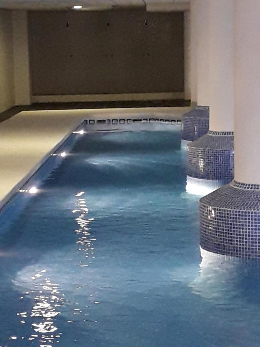 Casas Nuestras I Vicar piscinas de verano y climatizada en invierno, fitness center wifi y parking disponible con reserva Abierto Se puede reservar - Housity