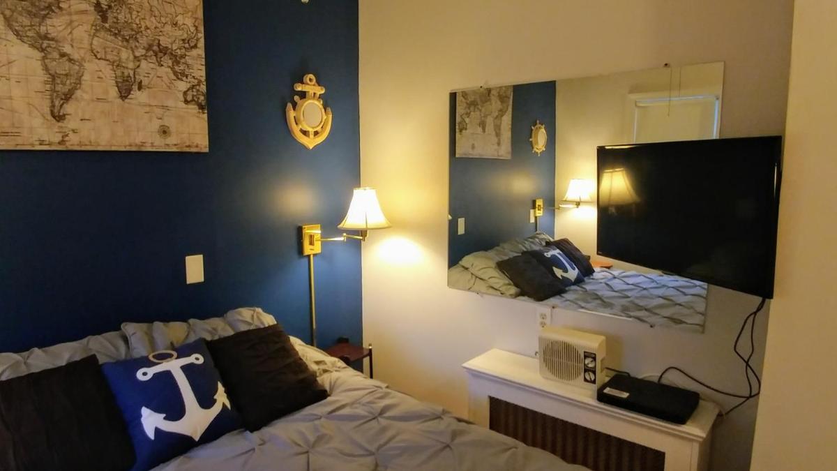 Château sur Mer Bed & Breakfast - Housity