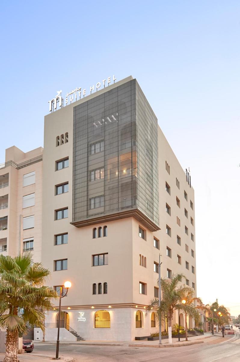 M Suite Hotel - Housity
