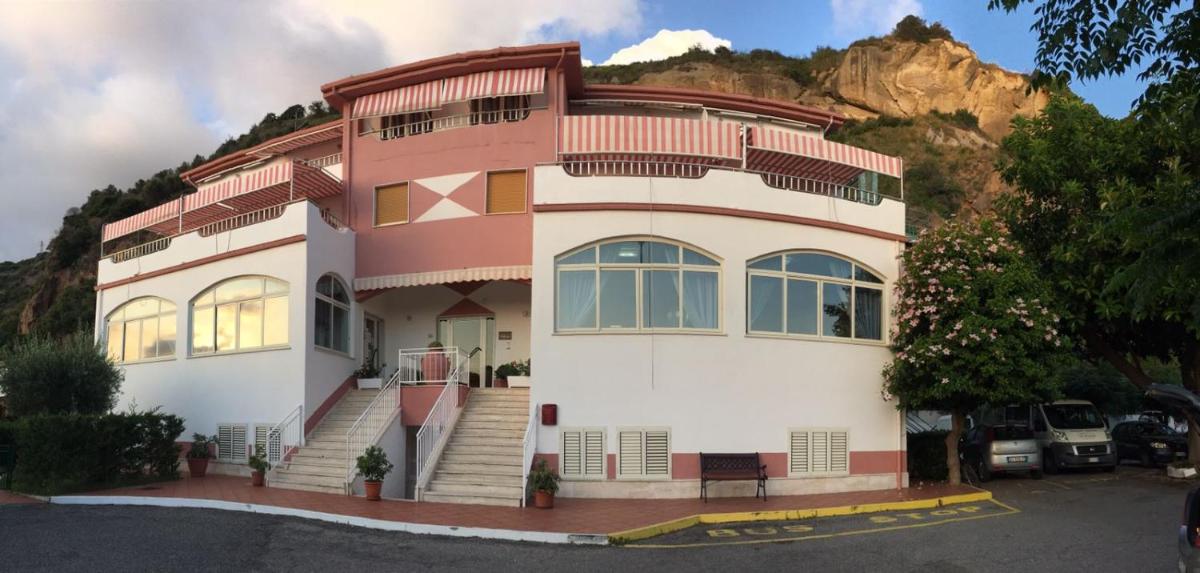 Hotel Zilema - Housity