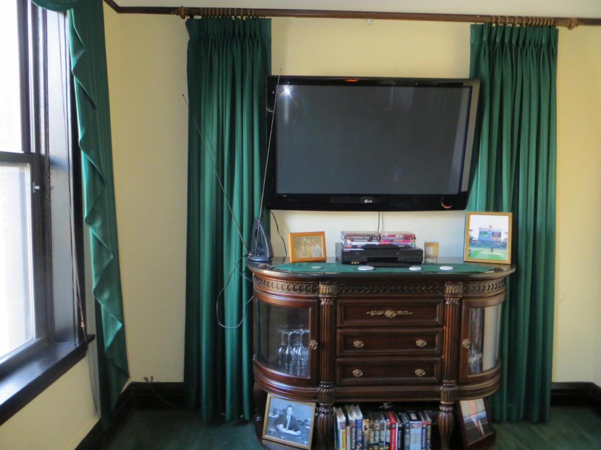 The Polo Inn Bridgeport U.S.A. - Housity