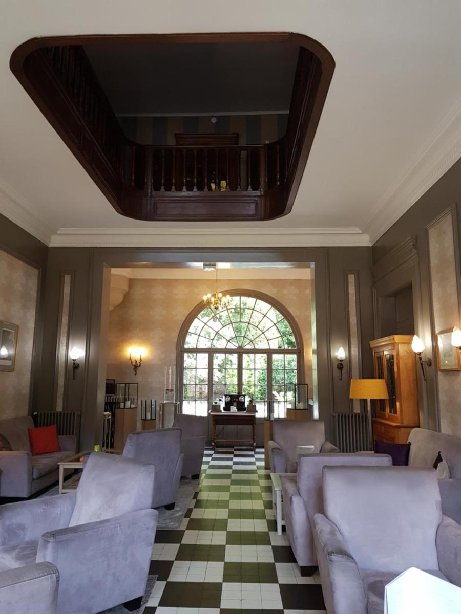 Coin salon dans l'établissement Domaine de Joinville & Spa
