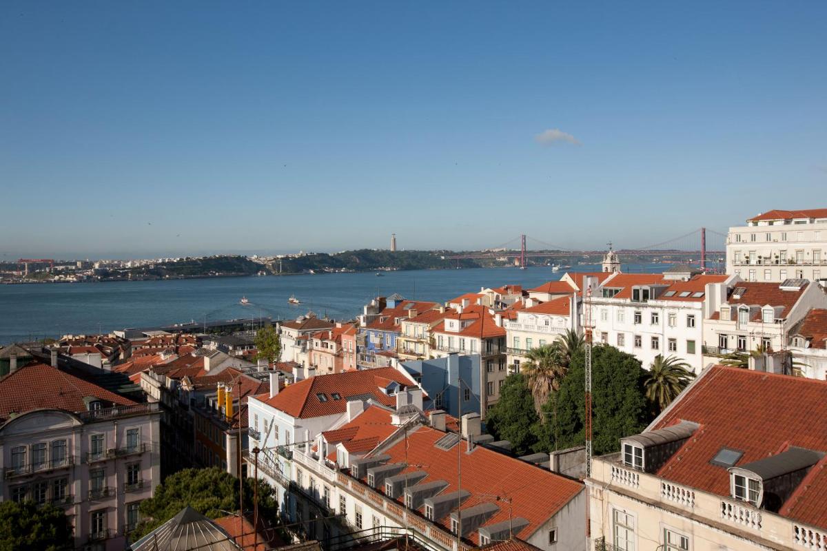 Uma vista geral de Lisboa ou a vista da cidade a partir do hotel