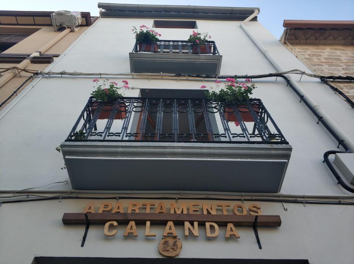 Apartamentos Calanda - Housity