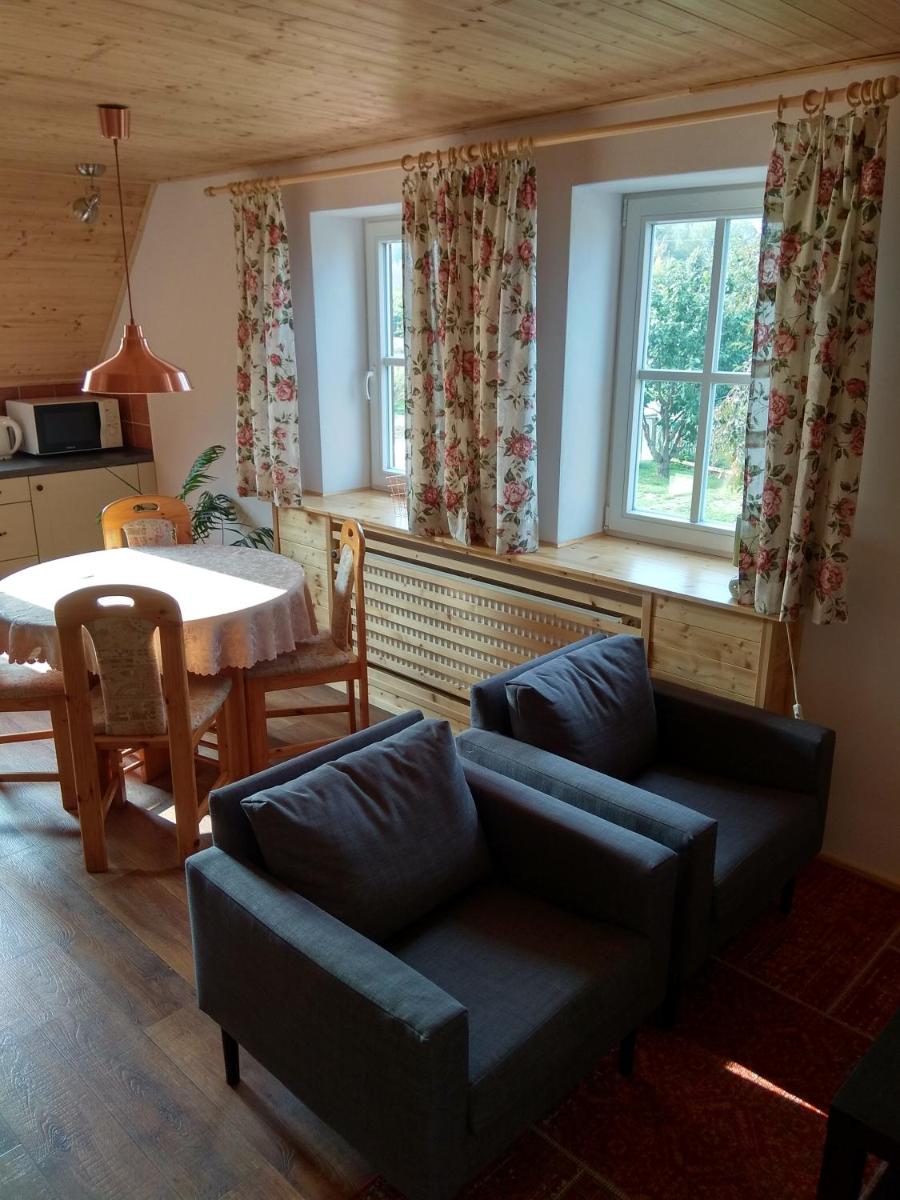 Dům na návsi - Housity