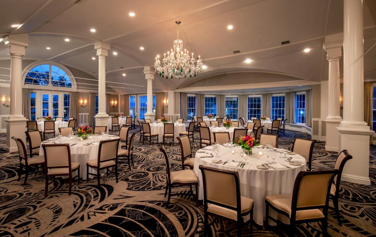 The Equinox Golf Resort & Spa - Housity