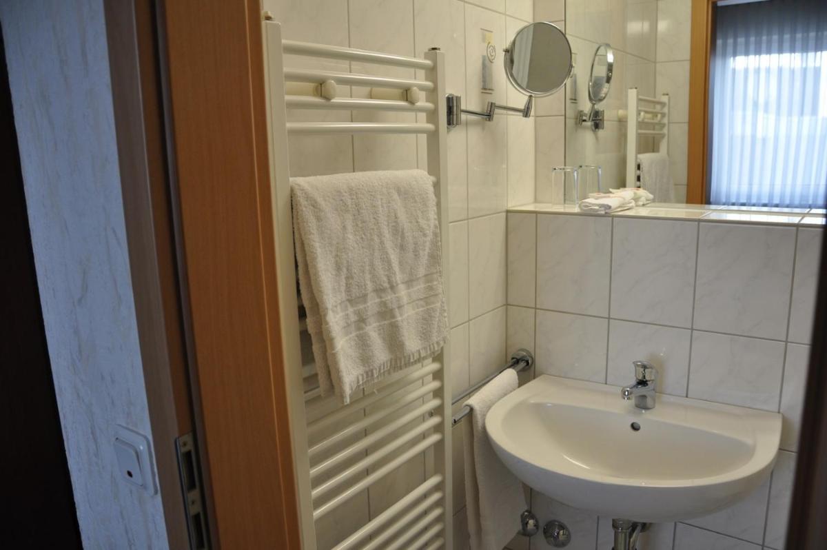 Hotel Bürgerhof - Housity