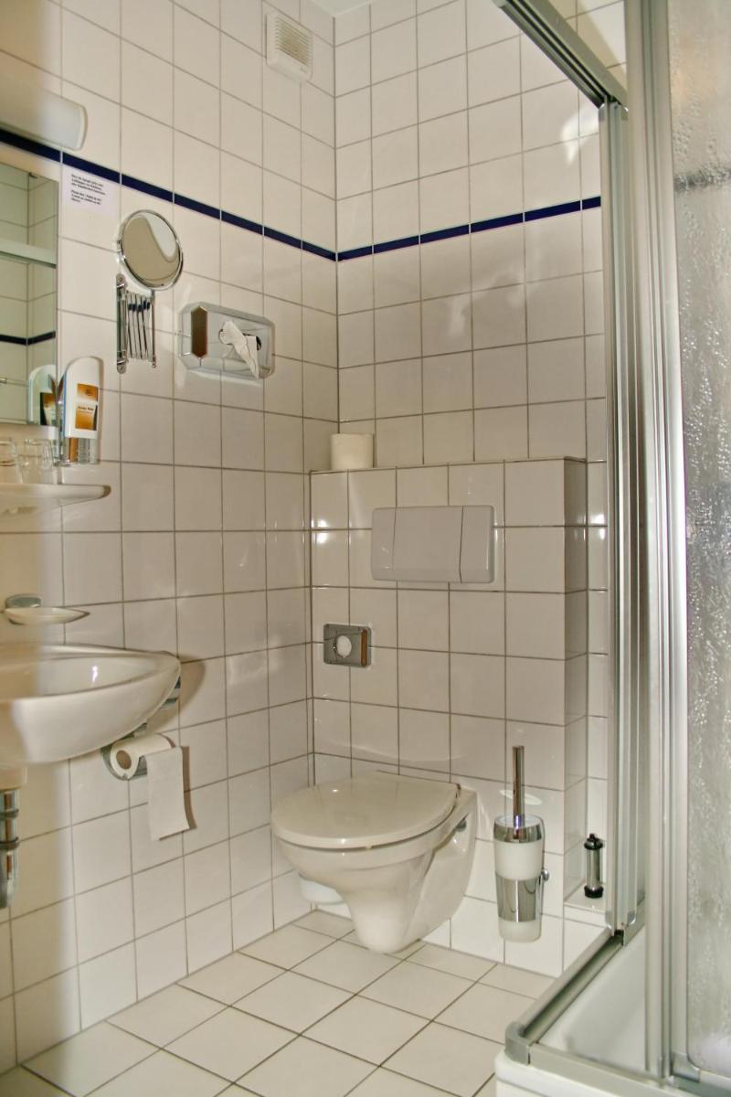 Hotel Restaurant Moselblick - Housity