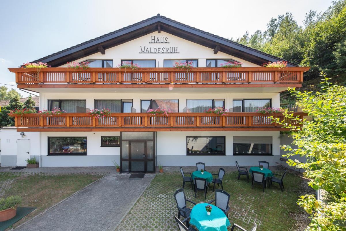 Hotel Restaurant Haus Waldesruh - Housity