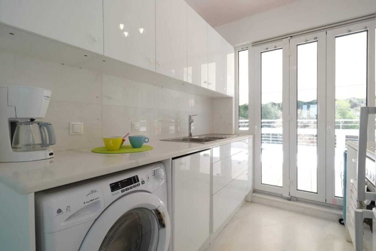 Sea View Dreamy Penthouse in Vouliagmeni - Housity