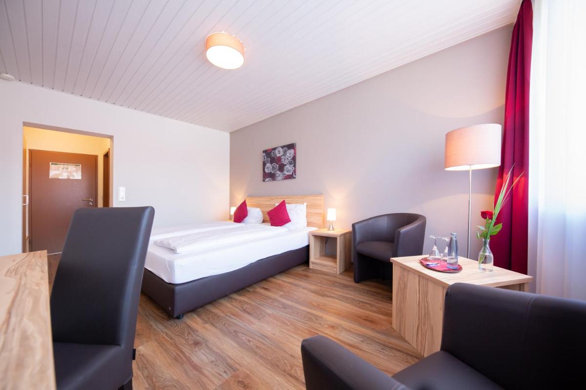 Hotel Restaurant Haus Waldesruh - Housity