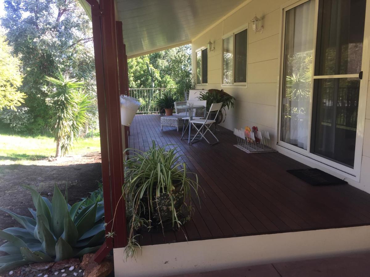 Bright & Beautiful Home On The Hills! - Housity