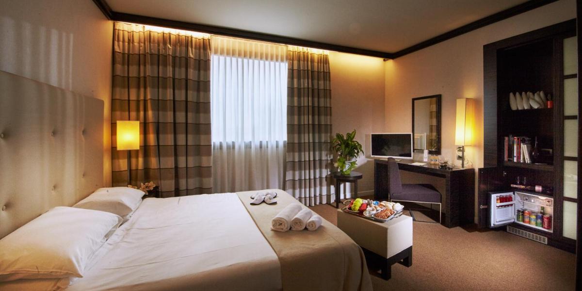 Hotel Pisa Valdera - Housity
