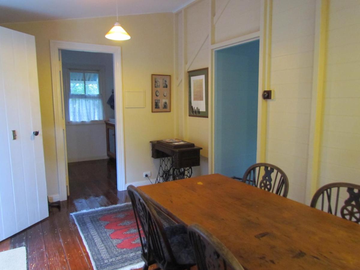 Whitsunday Cane Cutters Cottage - Housity