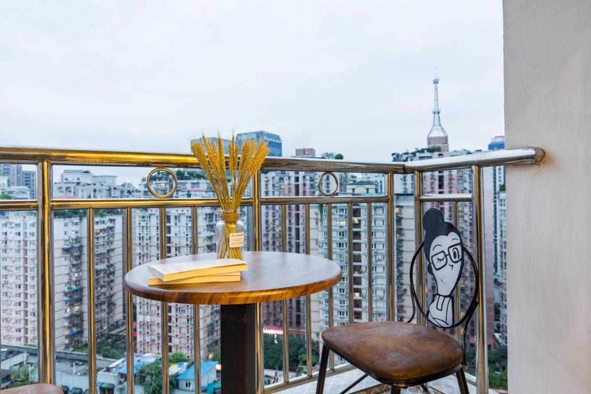 Chongqing Yubei·Hongqihegou· Locals Apartment 00126650 - Housity