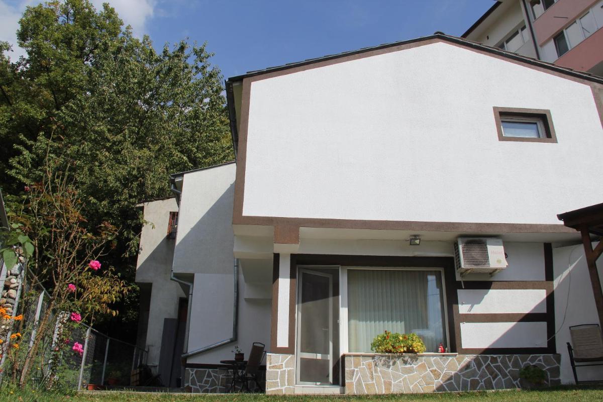 Perelik House - Housity