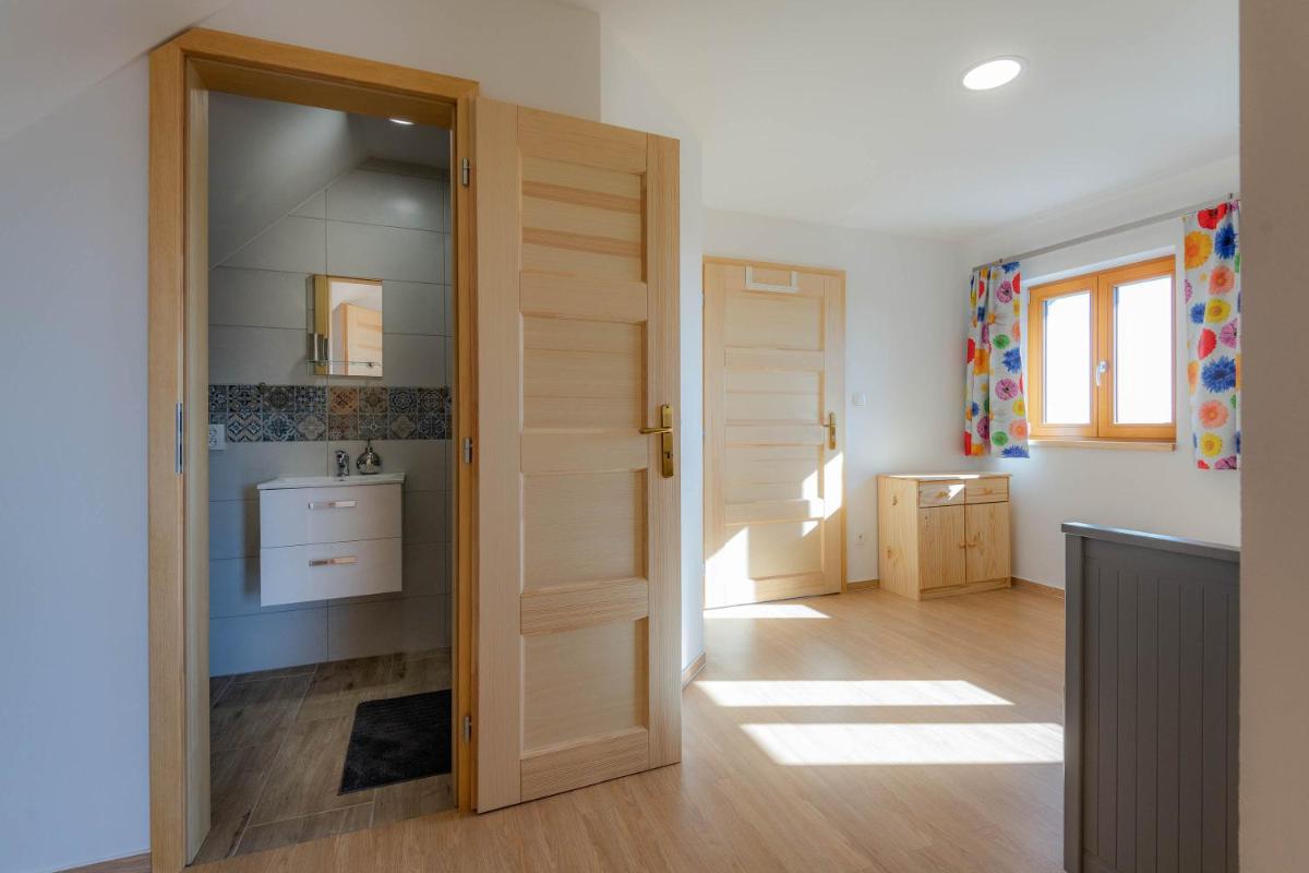 Včelařství pod svatým Floriánem - Housity