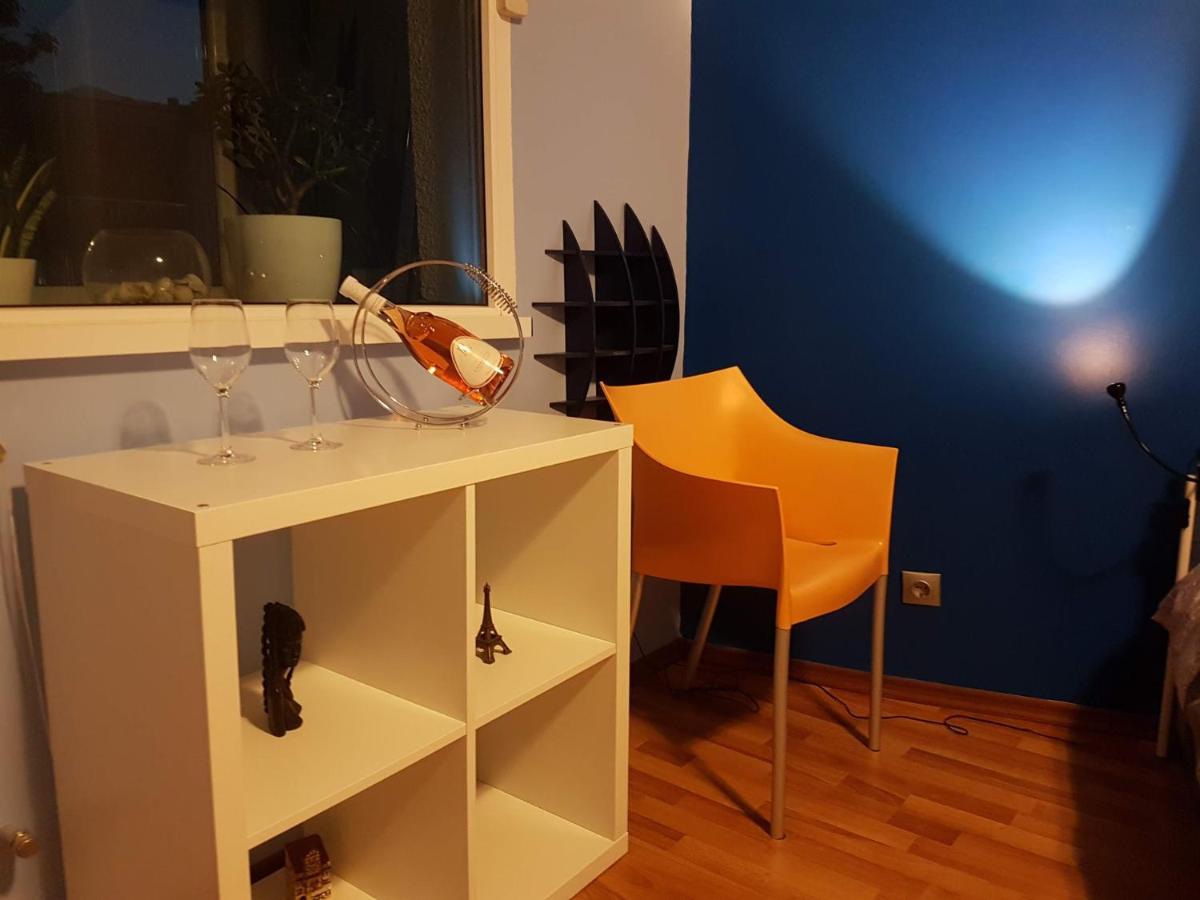 blue room - Housity