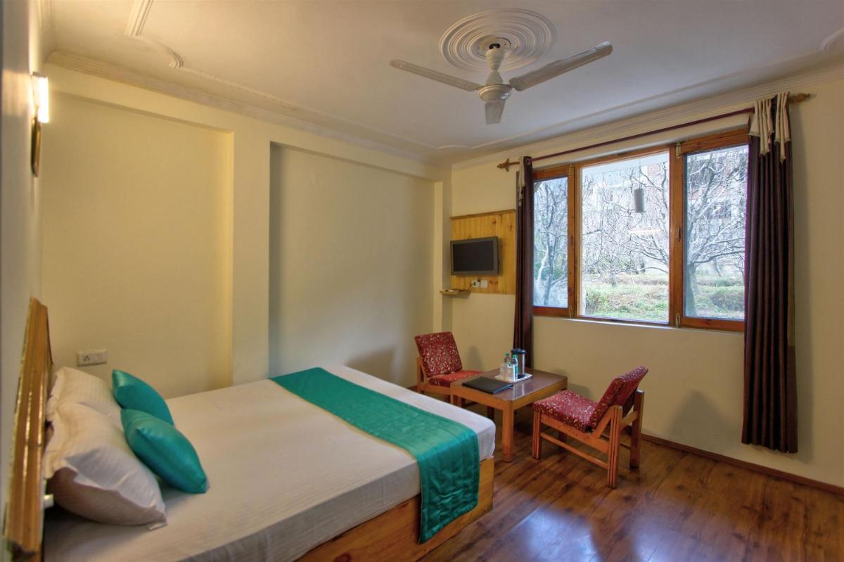Hotel Mountain face by Snow City Hotels - Housity