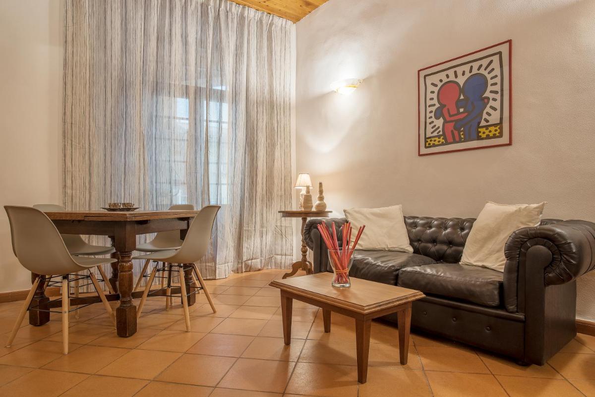Suitetrails - Villa Borghese Roomy Flat