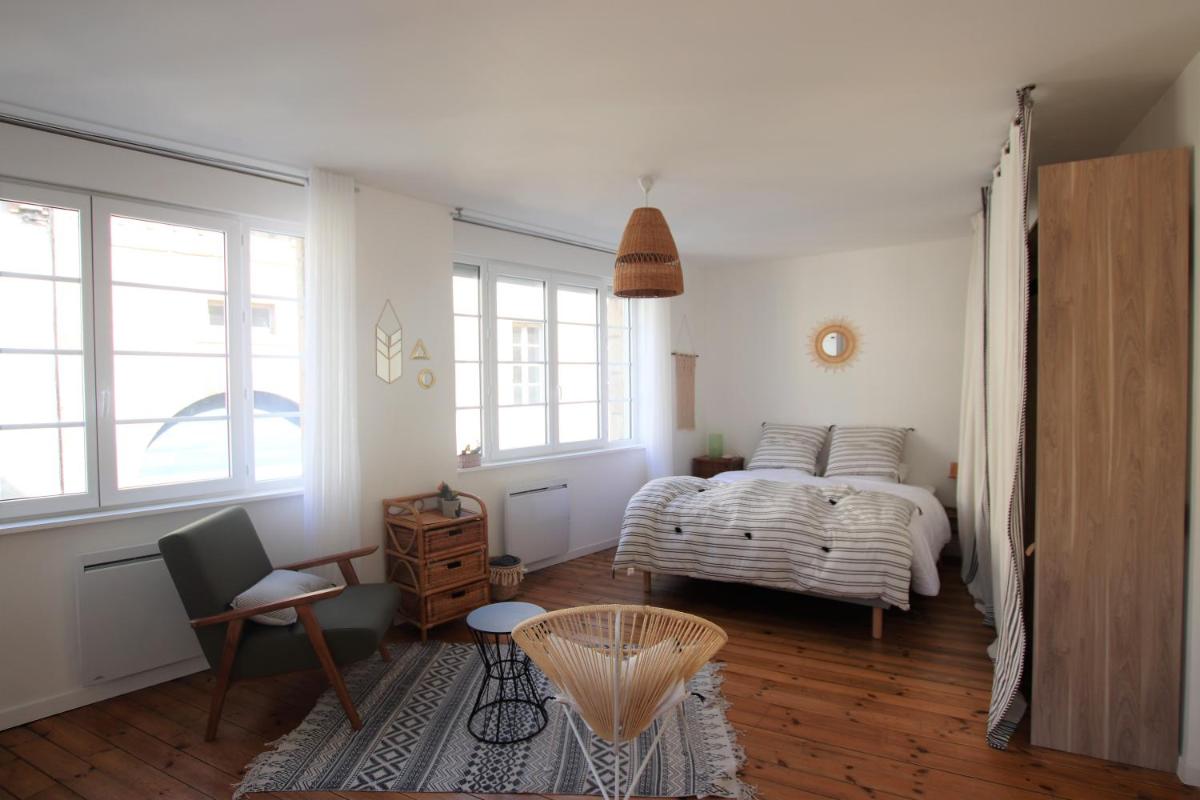 Grand Studio Bord de Mer - Housity