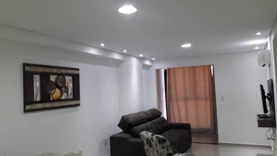 Apartamentos Ed London, na Av principal a poucos passos das Termas - Housity