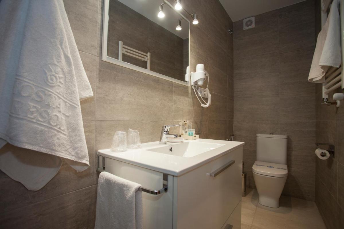 Hostal Aresol - Housity