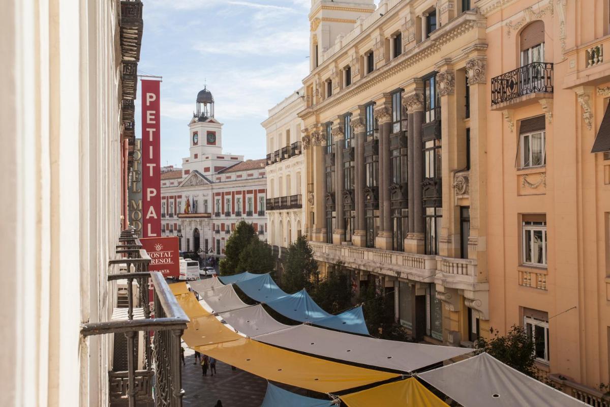 Hostal Aresol - Housity