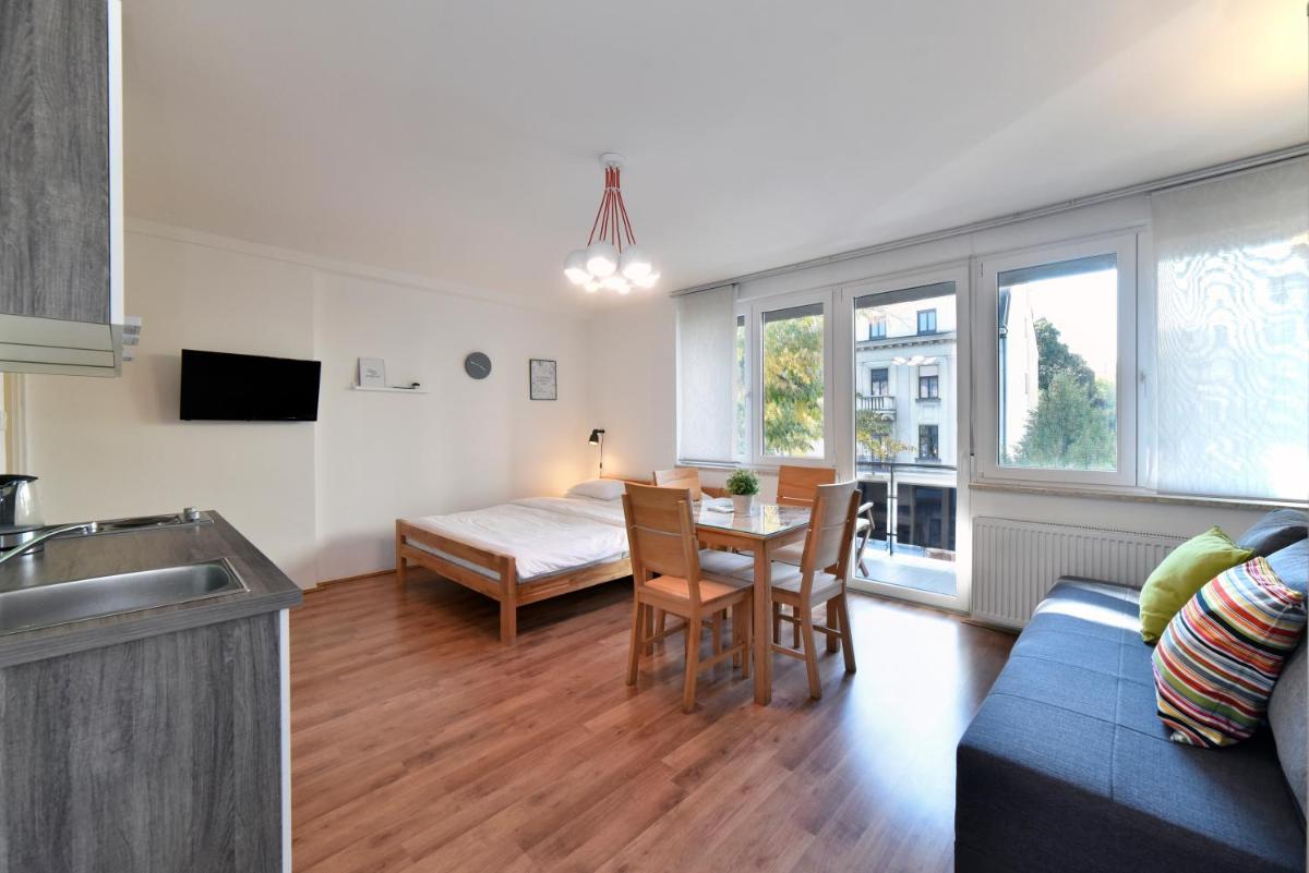 Vla Vla Apartments with parking - Housity