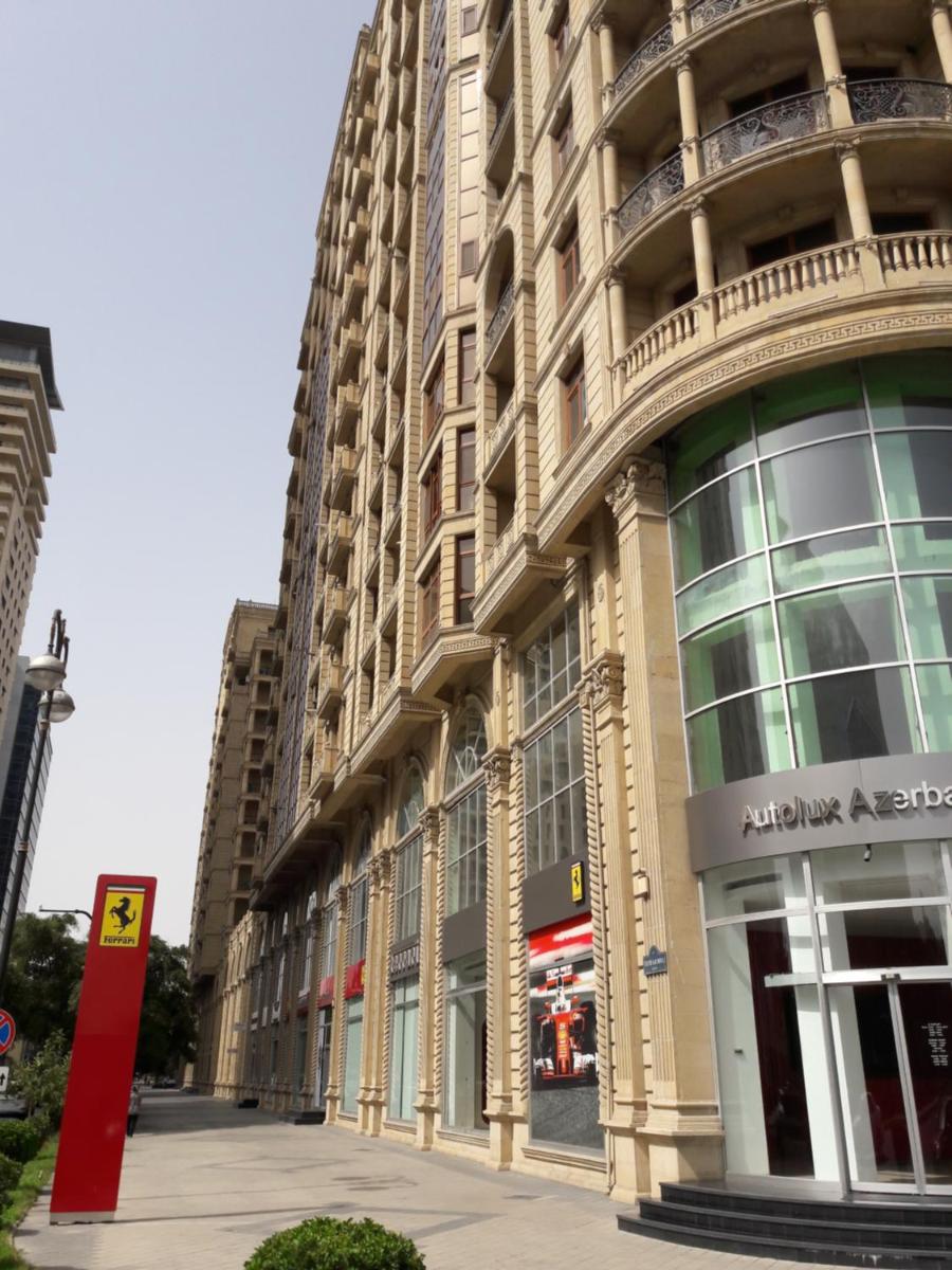 CENTR BAKU. 4 Bedrooms. - Housity