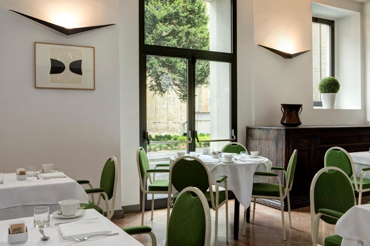 Hotel Tiferno - Housity
