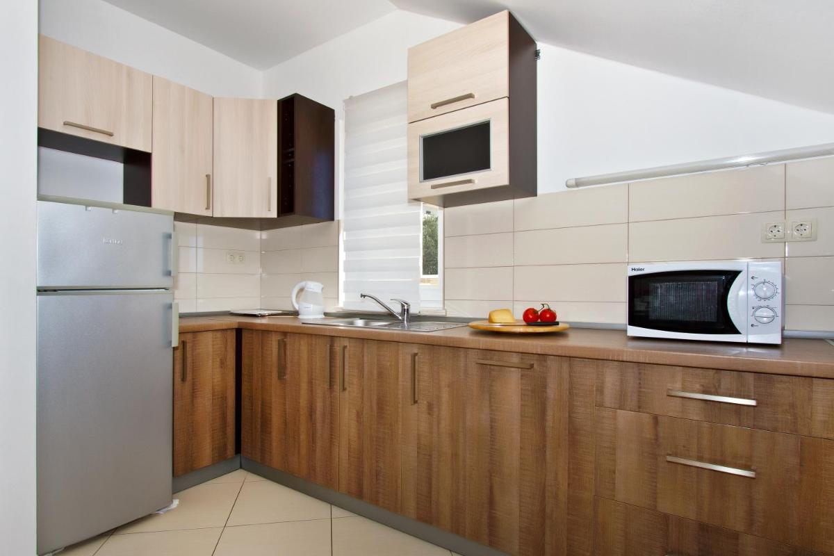 Villa Omis Michy - family house for big and small groups - Housity