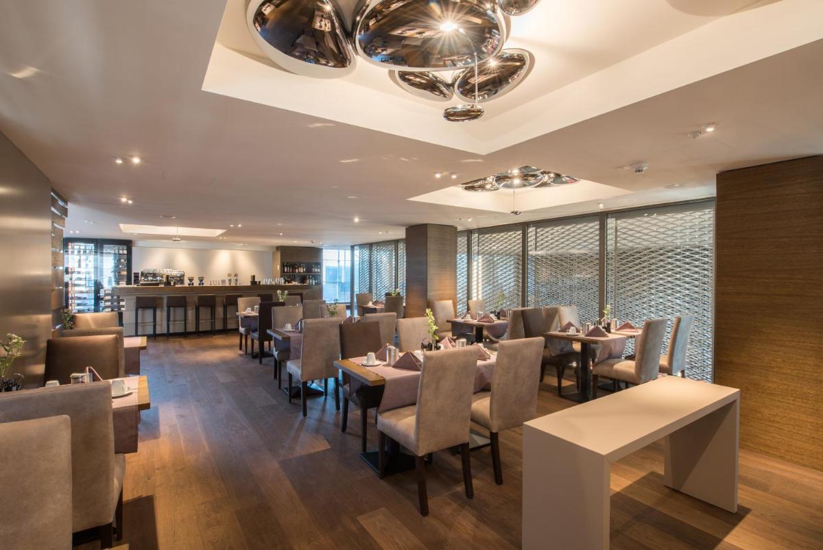 HOTEL illuster - Urban & Local - Hizvo