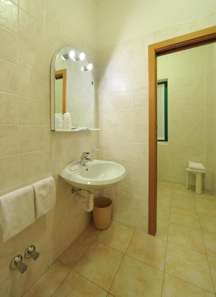 Hotel Torre - Housity