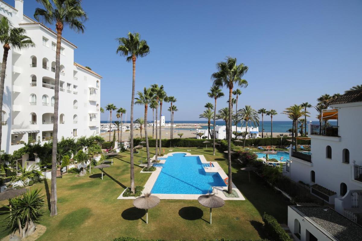 Apartamento 409 Marina Real Puerto de la Duquesa playa - Hizvo