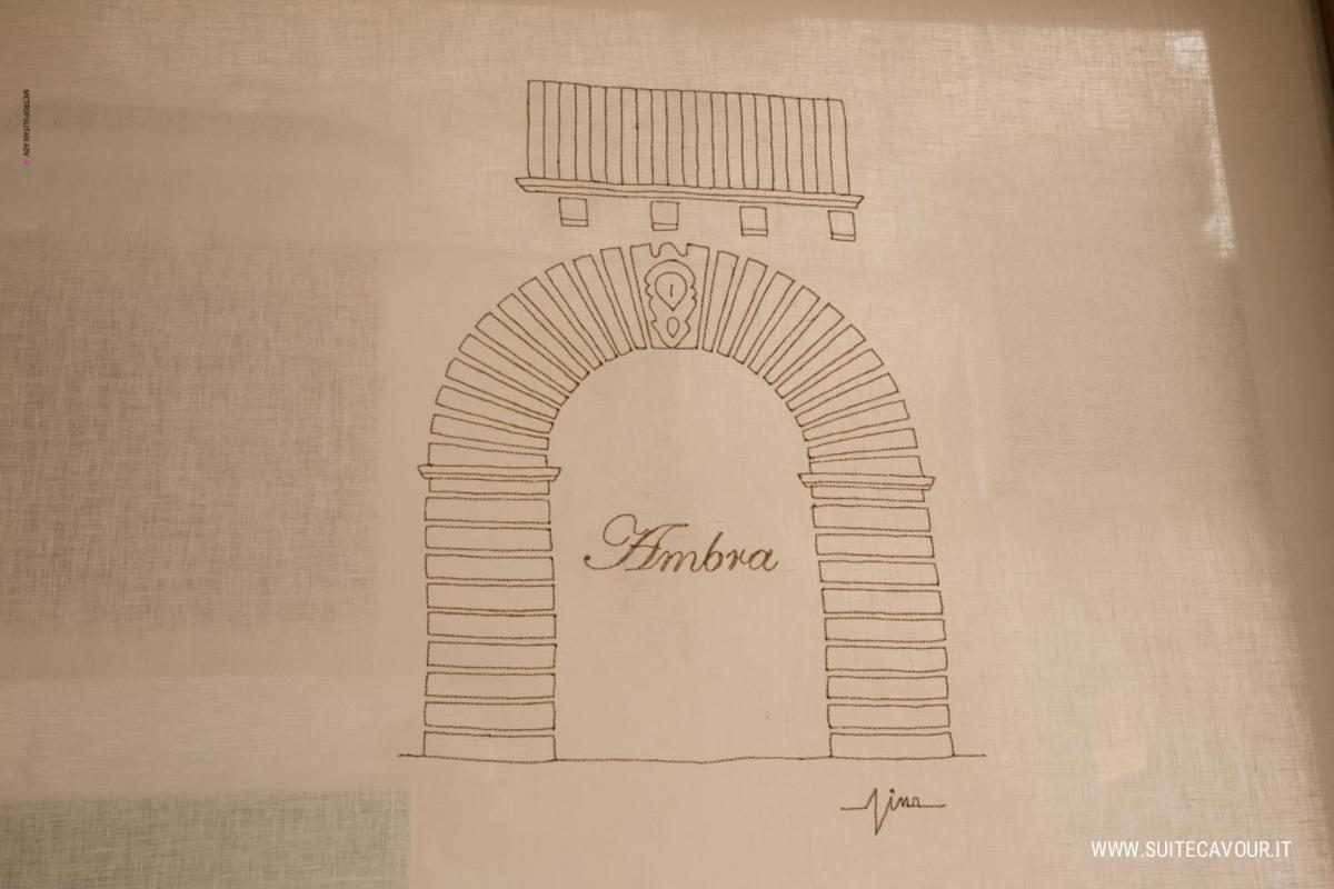 Suite Cavour - Ambra - Housity