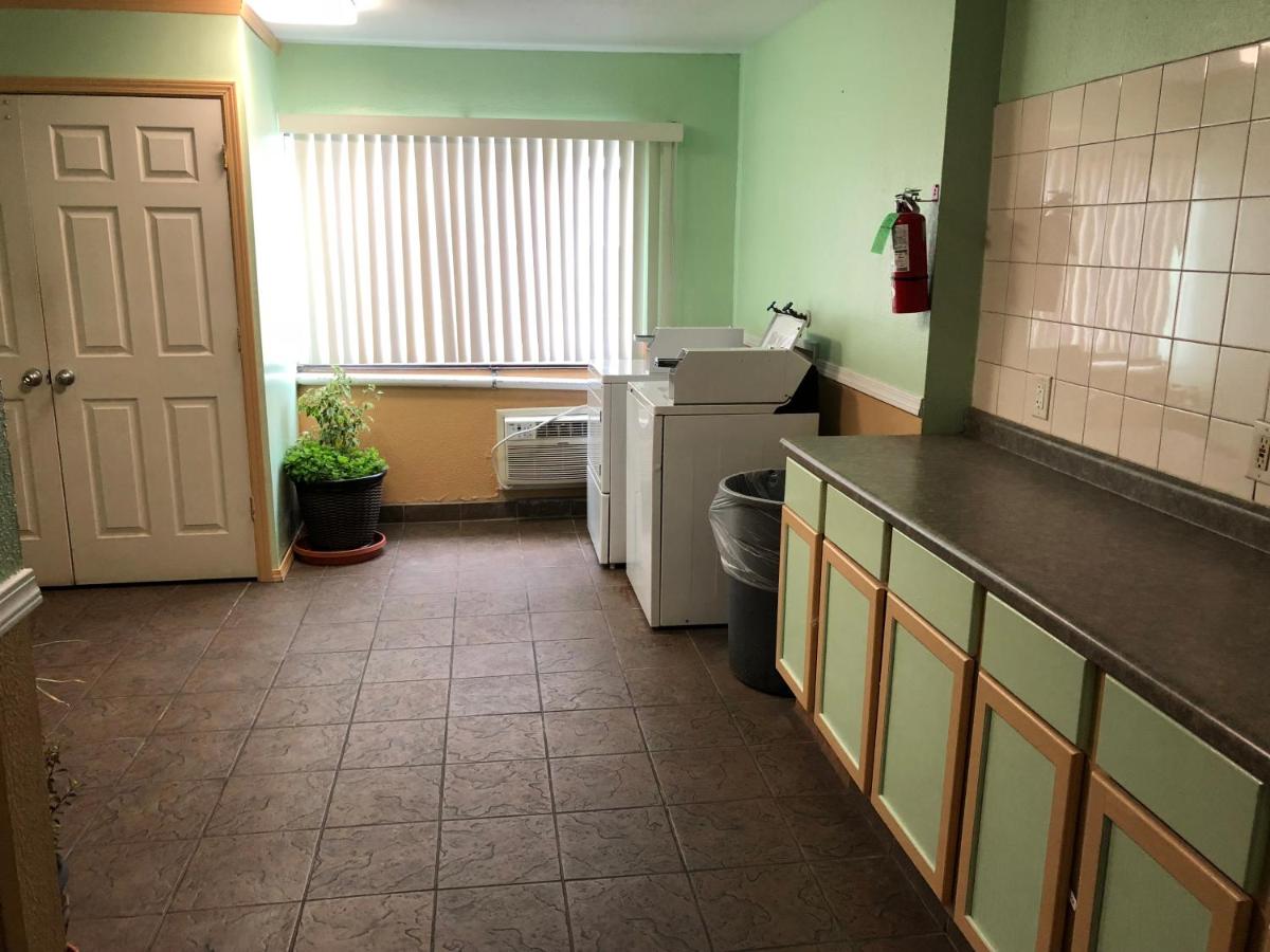 Midtown Inn - Housity